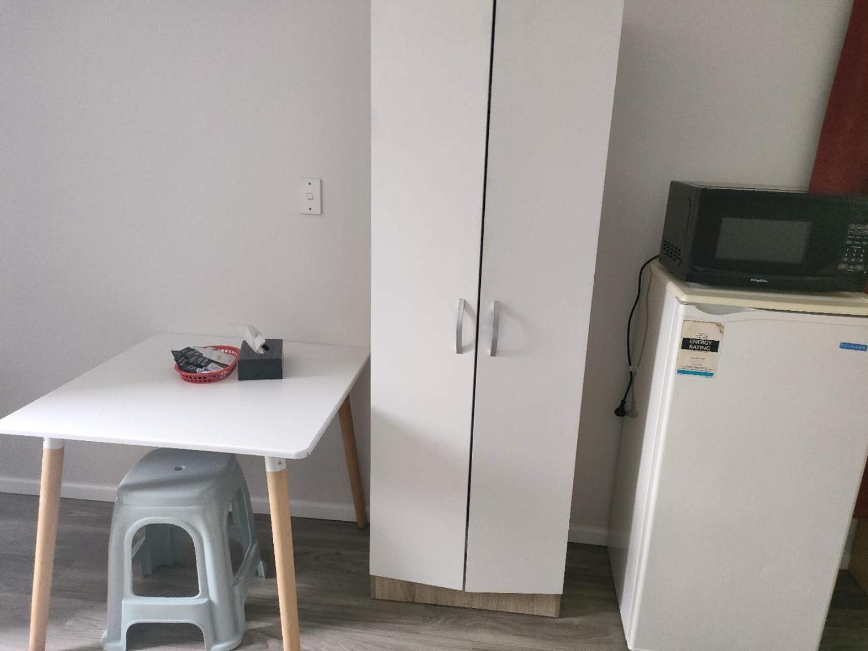 2 Double Beds Including 1 Sofa Bed Garden Chalet, 14 Phyllis St, Mt Albert, Auckland